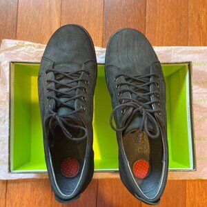 Lassen suede walking shoes greyish black size 7.5